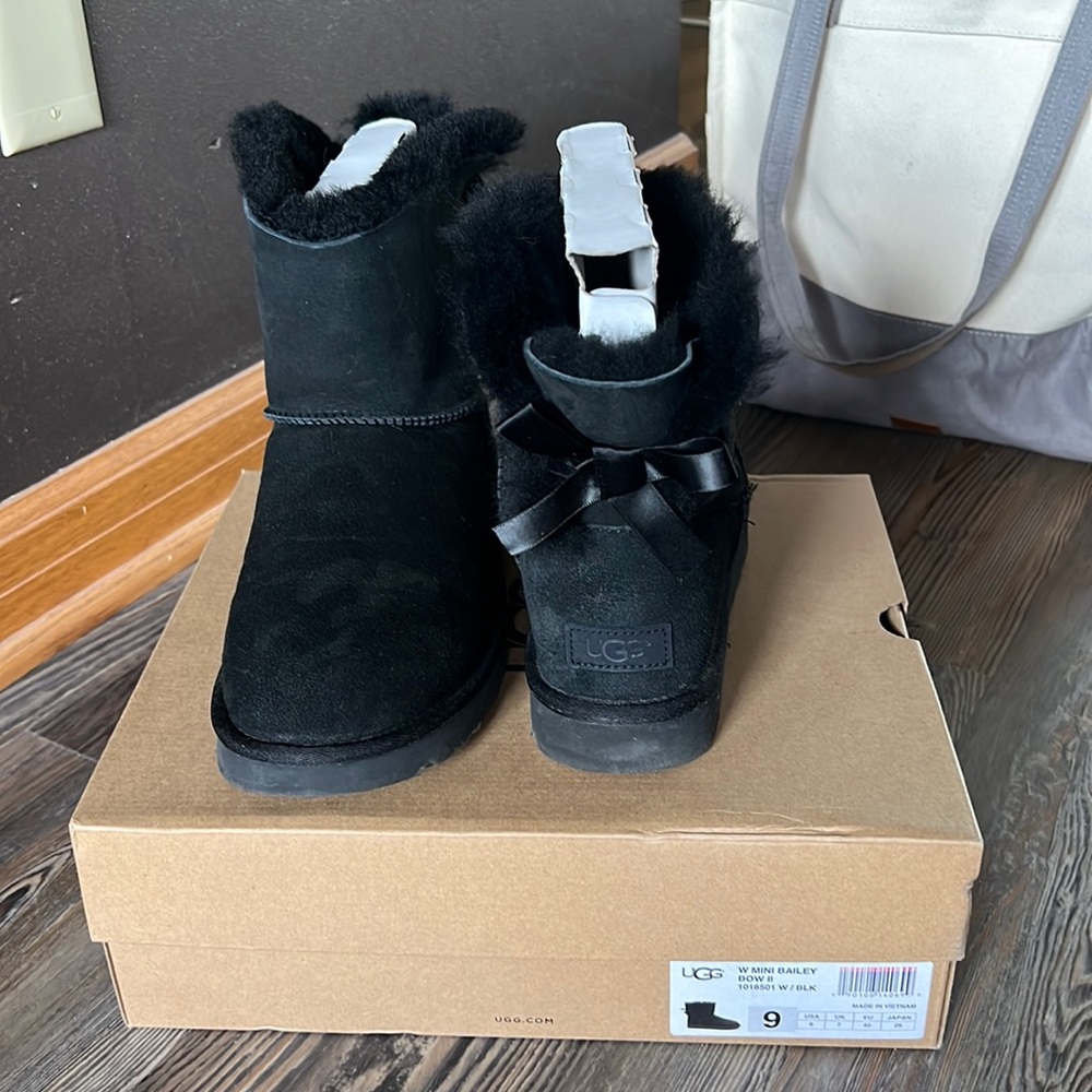 Ugg mini Bailey bow II